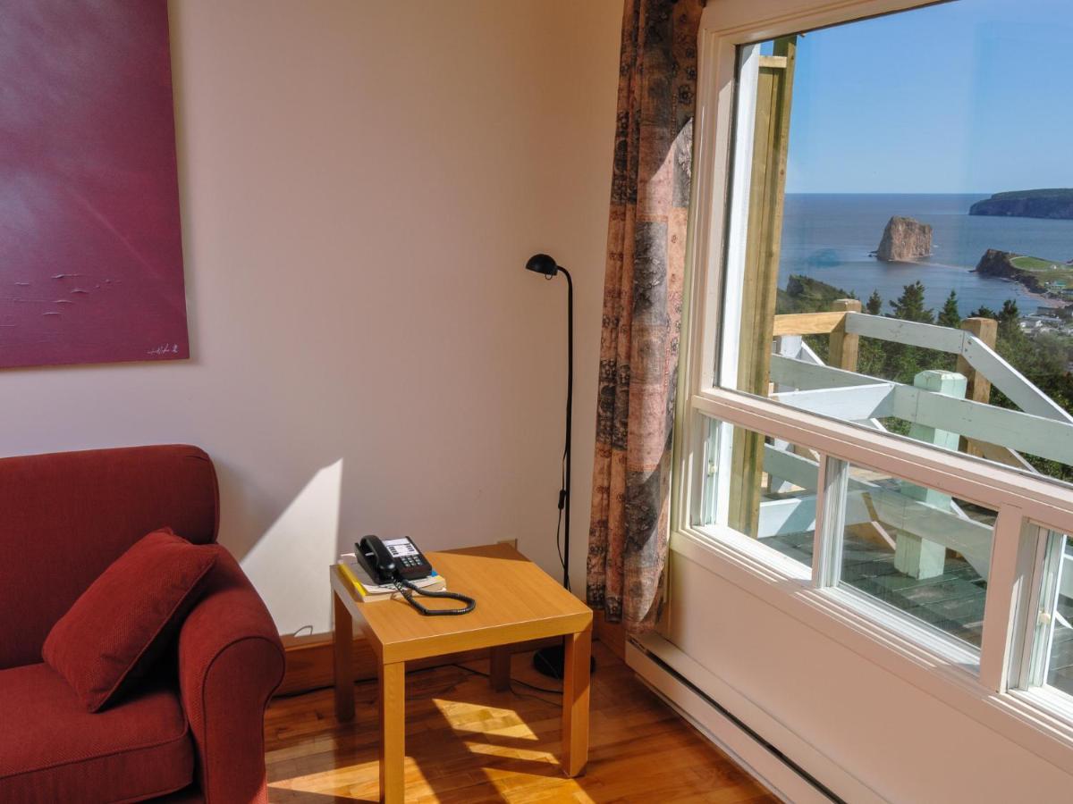 Au Pic De L'Aurore Motel-Chalets Perce Kültér fotó
