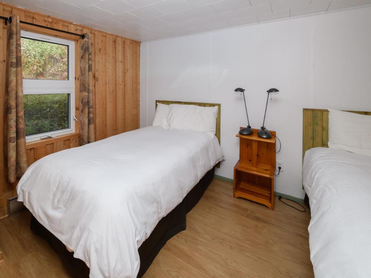 Au Pic De L'Aurore Motel-Chalets Perce Kültér fotó