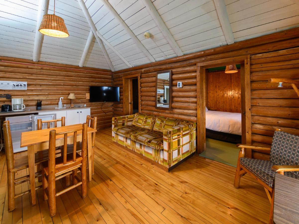 Au Pic De L'Aurore Motel-Chalets Perce Kültér fotó