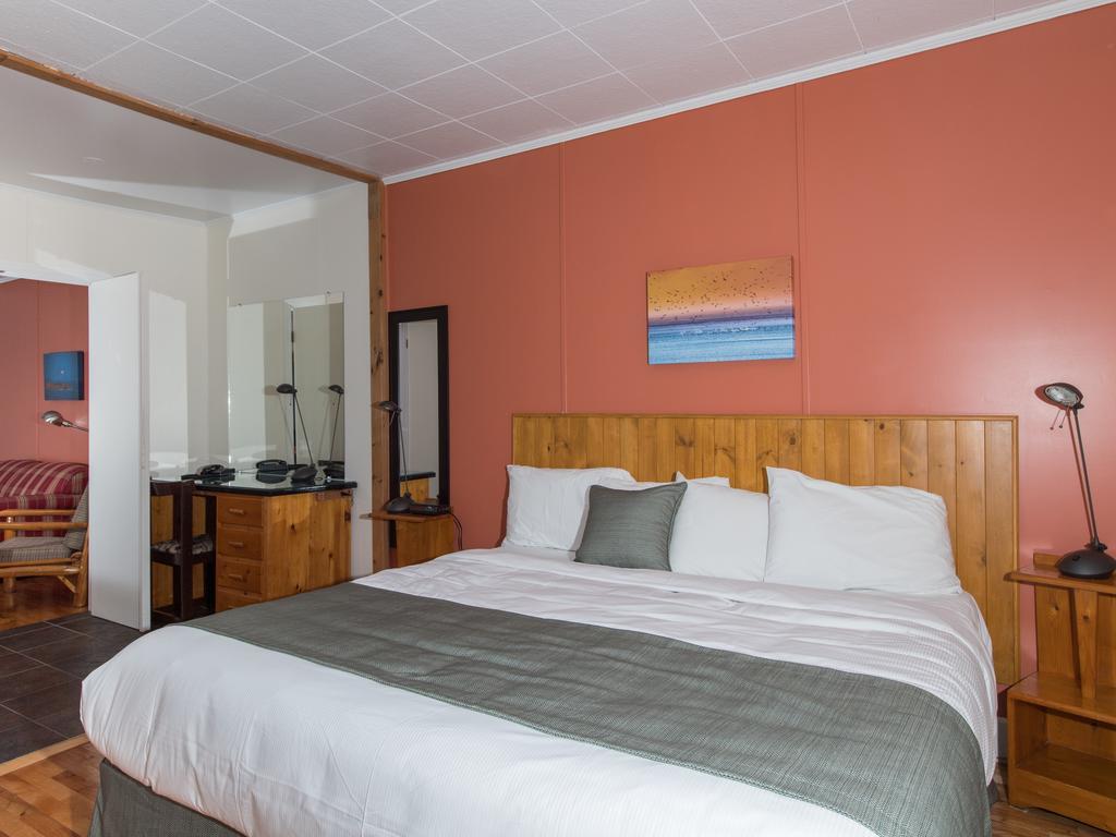 Au Pic De L'Aurore Motel-Chalets Perce Kültér fotó