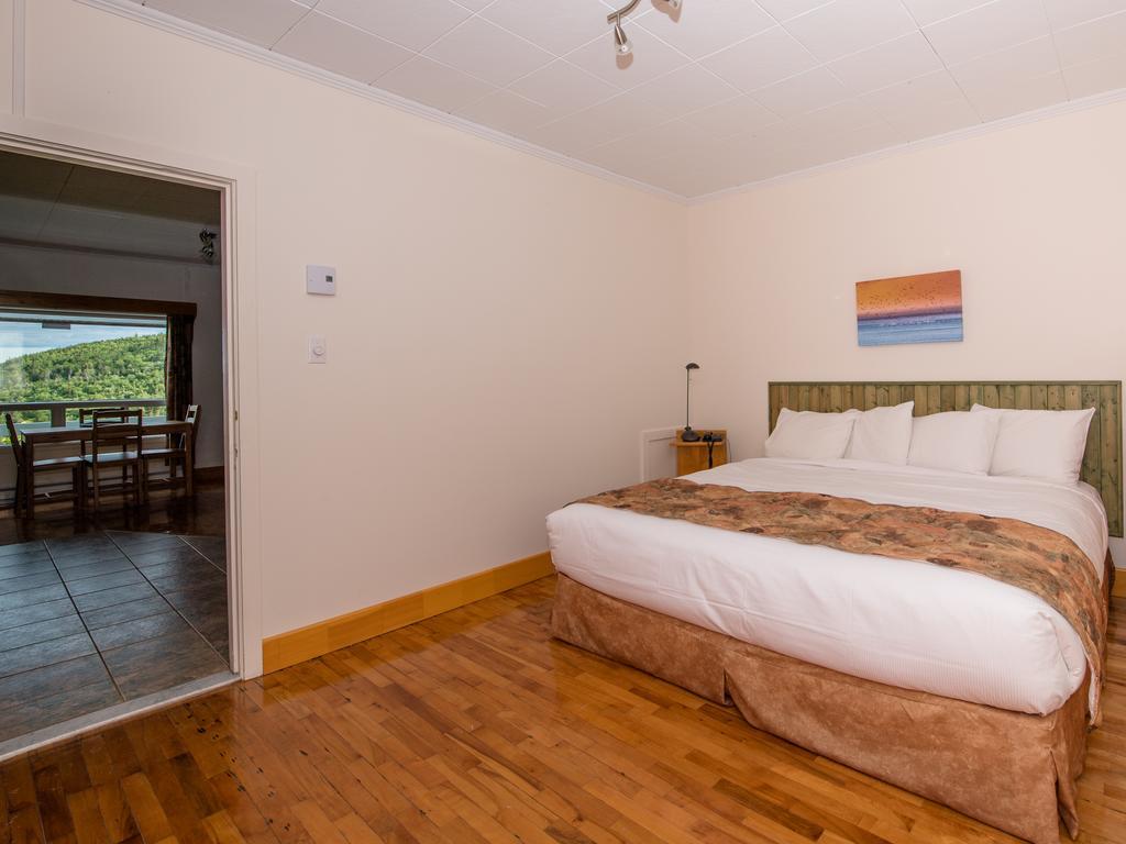 Au Pic De L'Aurore Motel-Chalets Perce Kültér fotó