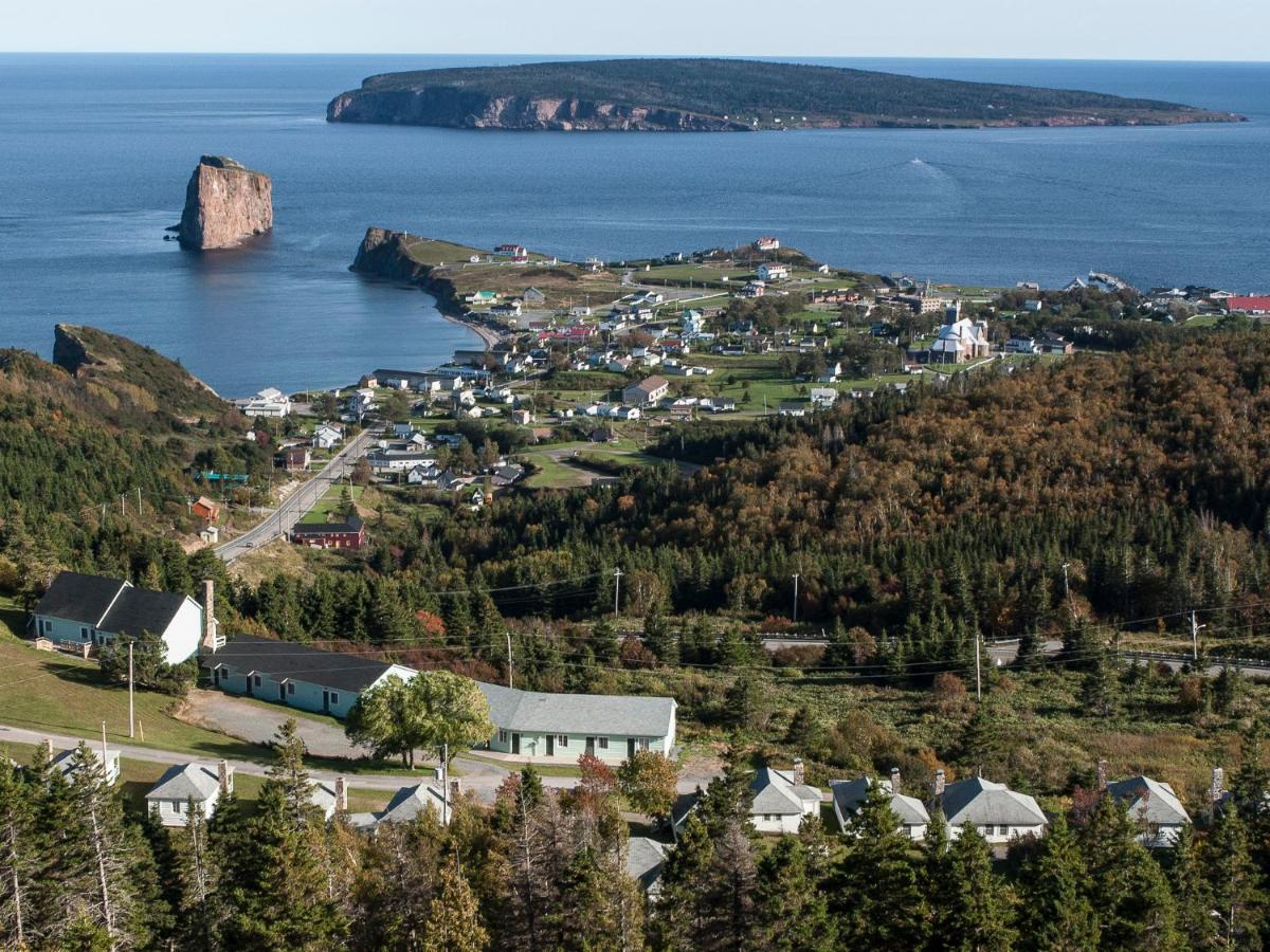 Au Pic De L'Aurore Motel-Chalets Perce Kültér fotó